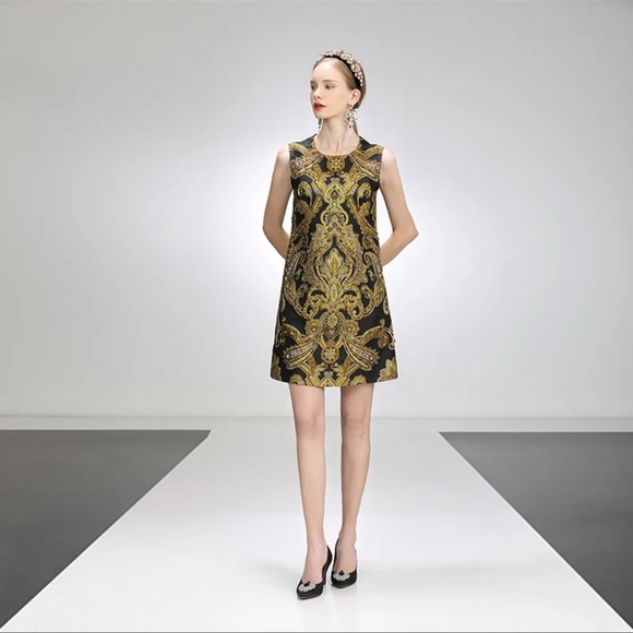 Embellished Dress The Ulia - Picture 2 of 9